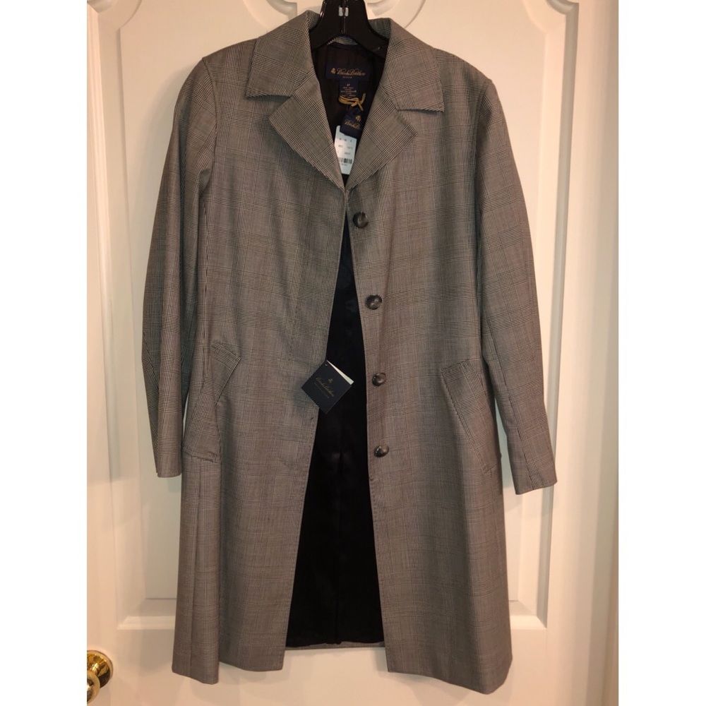 SOPHISTICATED NWT Brooks Brothers Rain Coat
